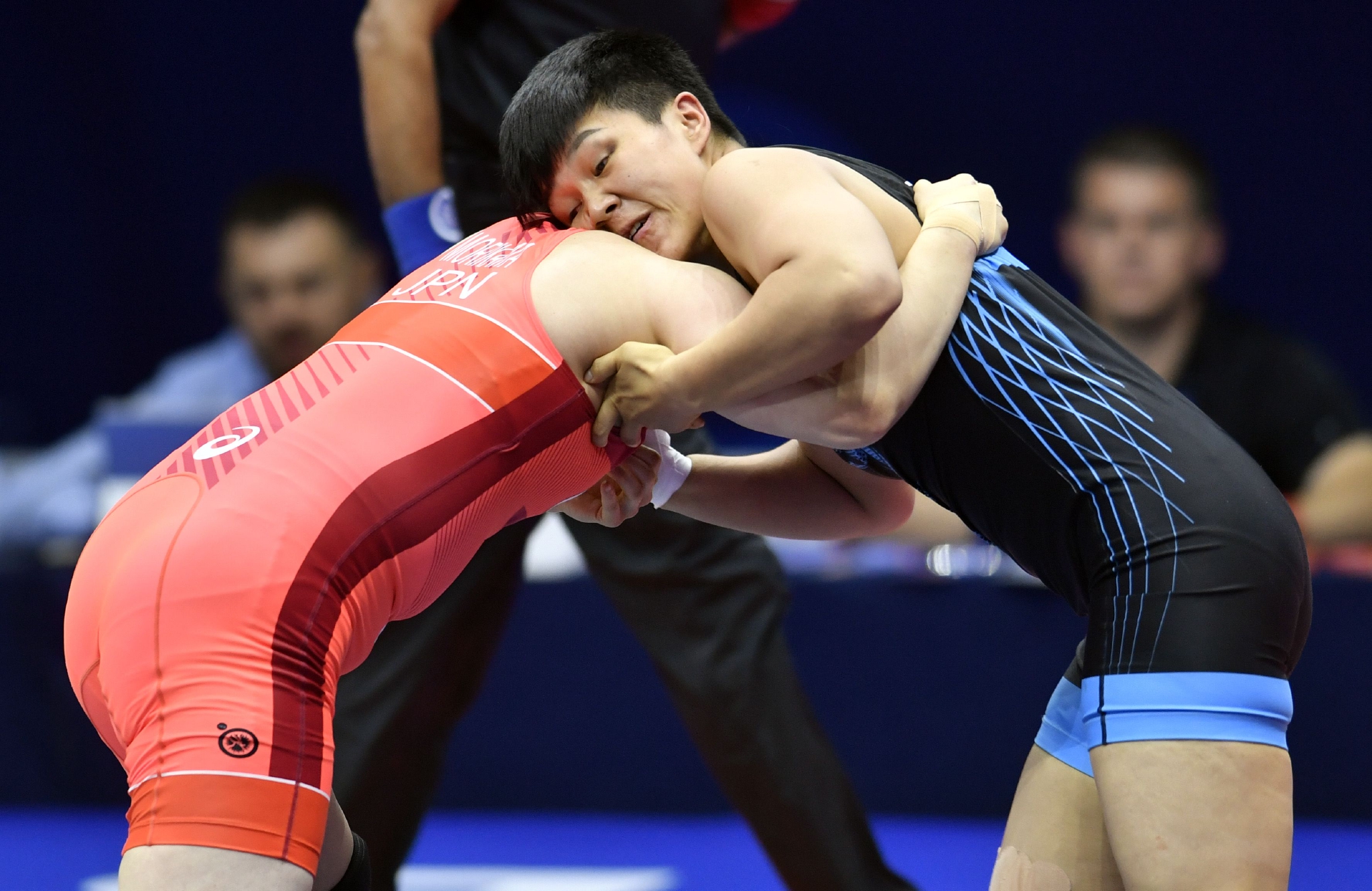 摔跤——世锦赛:龙佳获女子自由式65公斤级银牌|摔跤|世锦赛|日本