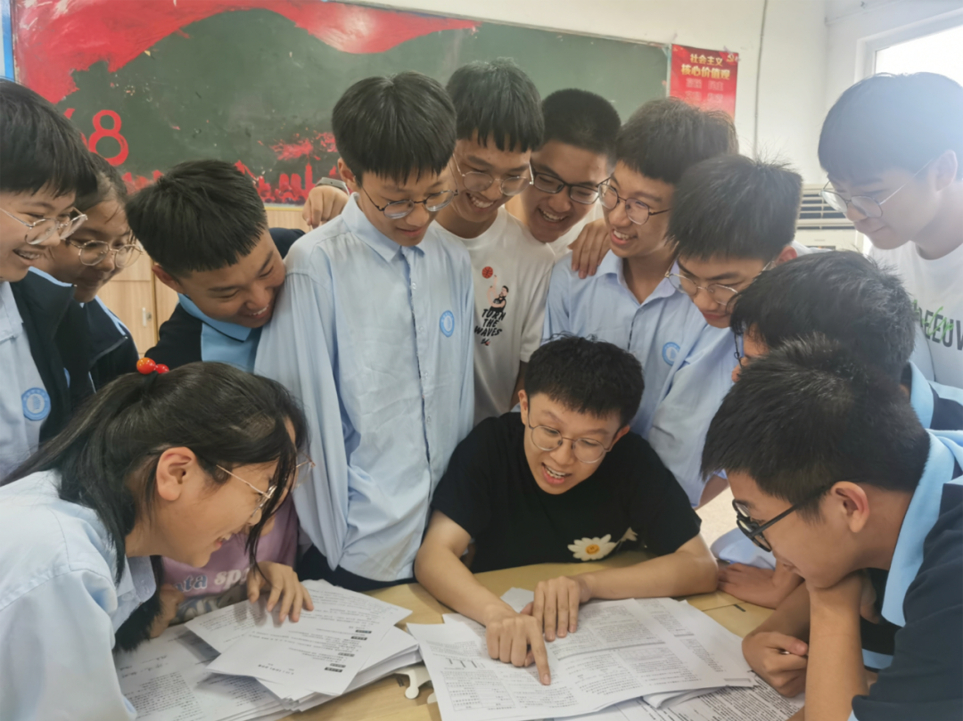 引热议！90后老师获奖一套价值200万的房，此前还得过车，本人回应休闲区蓝鸢梦想 - Www.slyday.coM