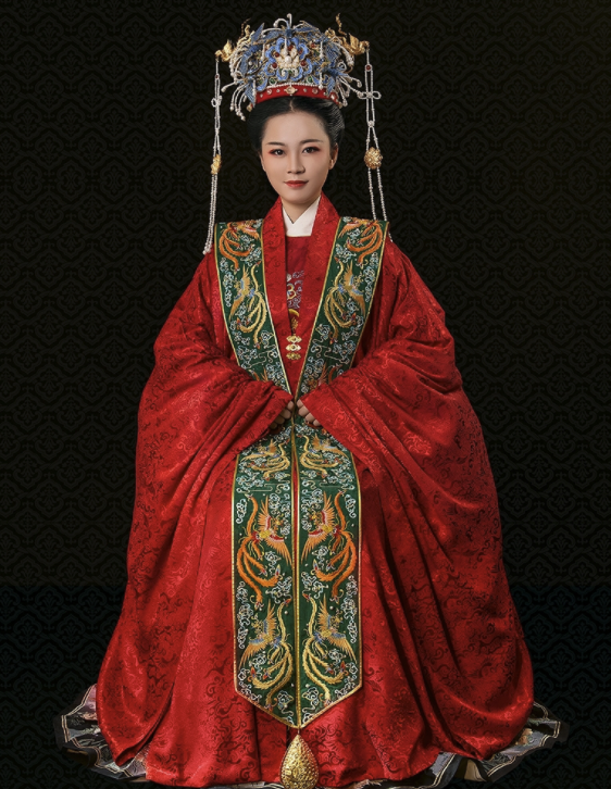 孔雪儿一袭红色大婚造型 一改往日风格！《明媒善娶》海报官宣！这是不是你心目中的汉服婚服！休闲区蓝鸢梦想 - Www.slyday.coM