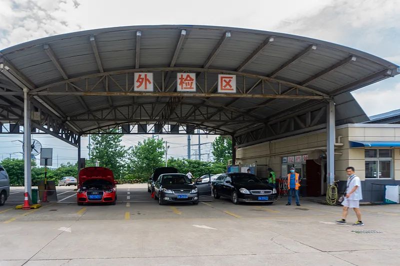 @所有车主！私家车检验周期调整为10年内上线检2次，10年后每年检1次休闲区蓝鸢梦想 - Www.slyday.coM