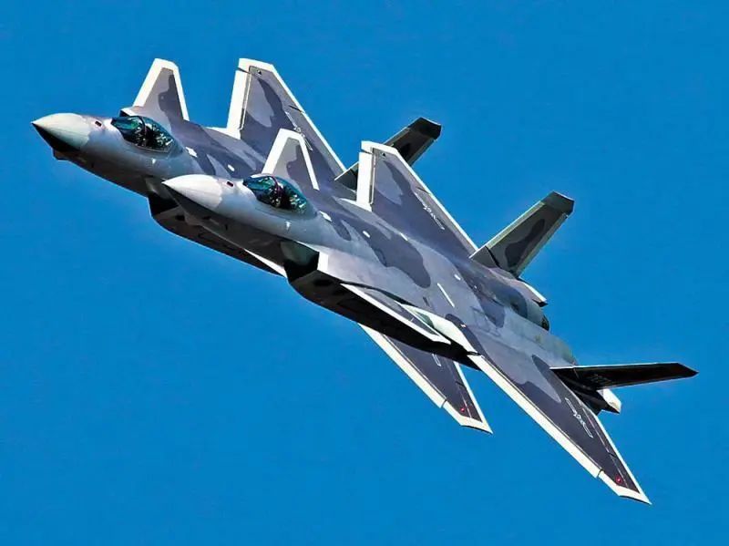 歼-20隐身战机出动，首次执行特殊任务，中国空军的王牌，志愿军英烈看到了|歼-20|中国空军|运输机_新浪新闻