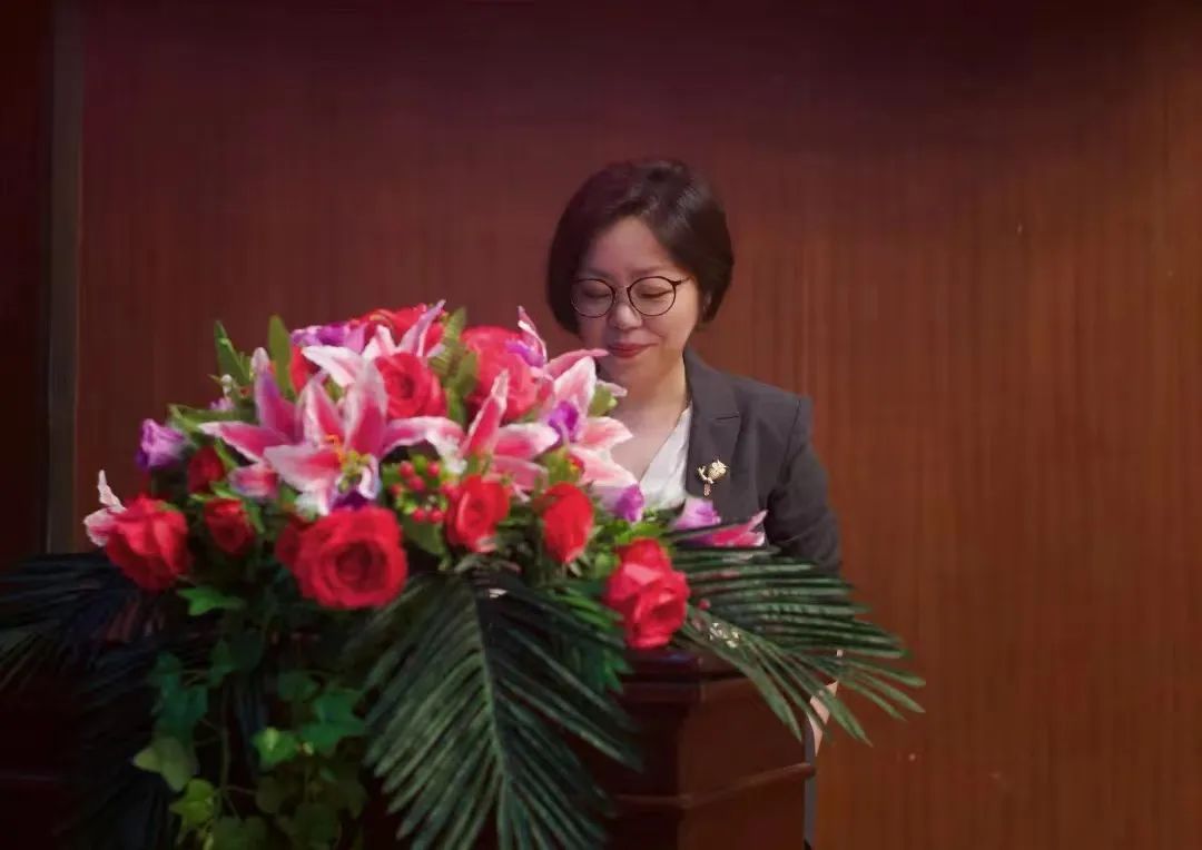 江财教育人物 | 喻玲:我把竞争法当作人生哲学书__财经头条