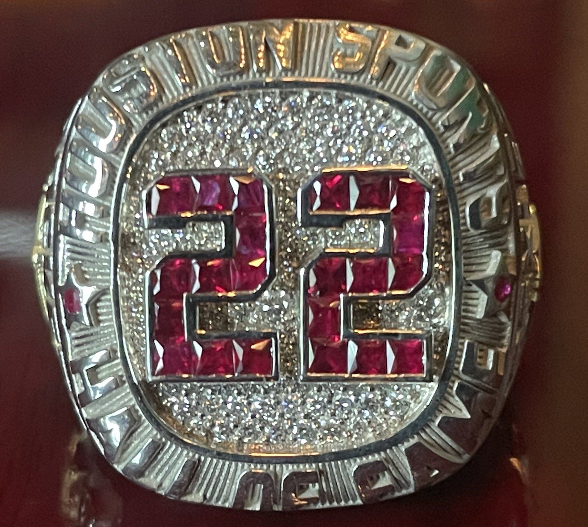 火箭名宿德雷克斯勒收到休斯顿体育名人堂的戒指|德雷克斯勒|火箭