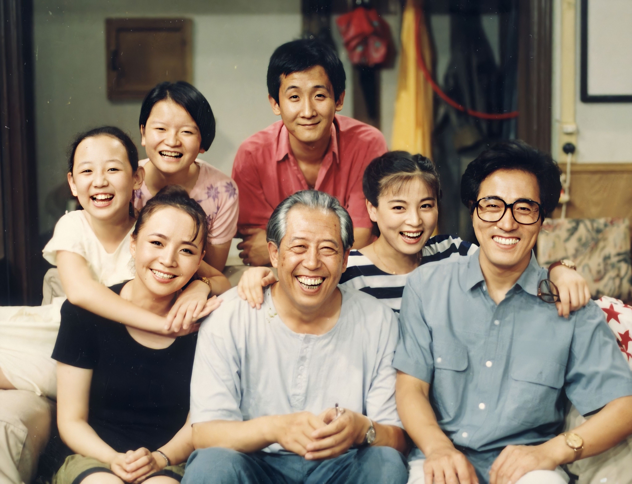 为一句无声的诺言:120集情景喜剧《我爱我家》剧本集出版__财经头条