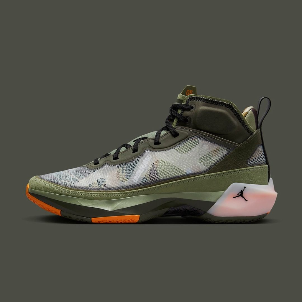 第一双联名aj37就这么狠这造型真拿捏了