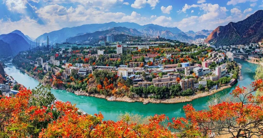 为什么说攀枝花是最不像四川的一座四川城市？丨声音里的中国休闲区蓝鸢梦想 - Www.slyday.coM