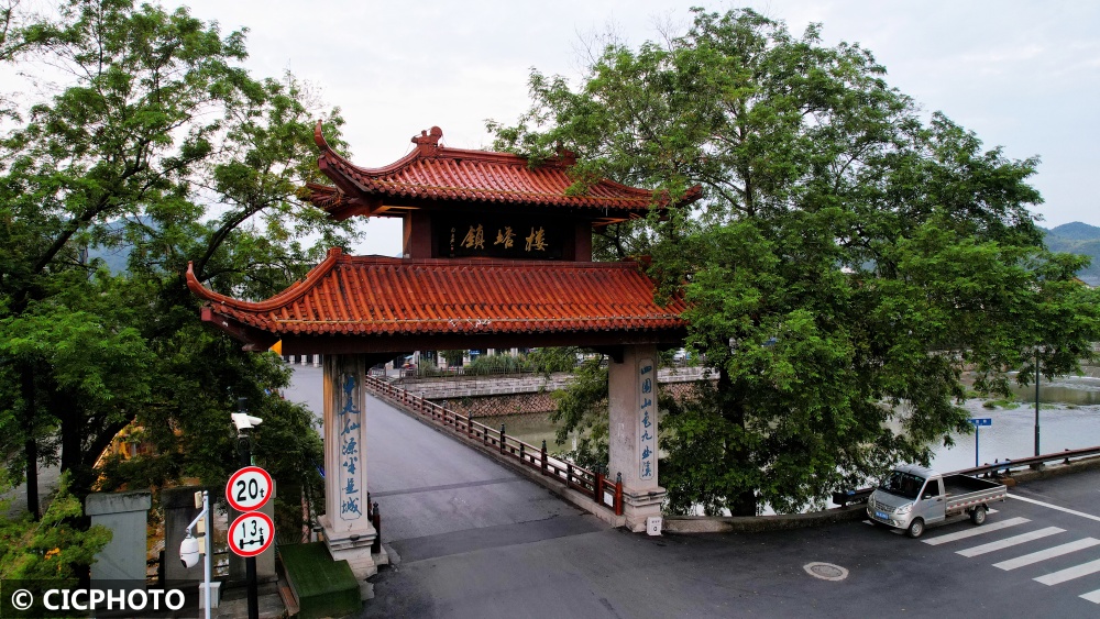 浙江萧山:楼塔千年古镇焕新颜__财经头条