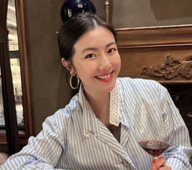 女星叶安婷宣布生子,被老公抱在怀中好幸福,曾和罗志祥传绯闻