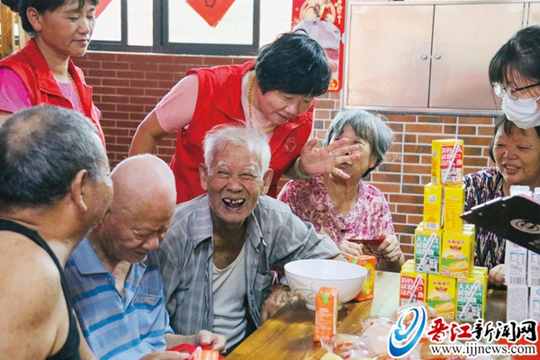 从敬老院到幸福院 ——金井围头村老年人的美好生活
