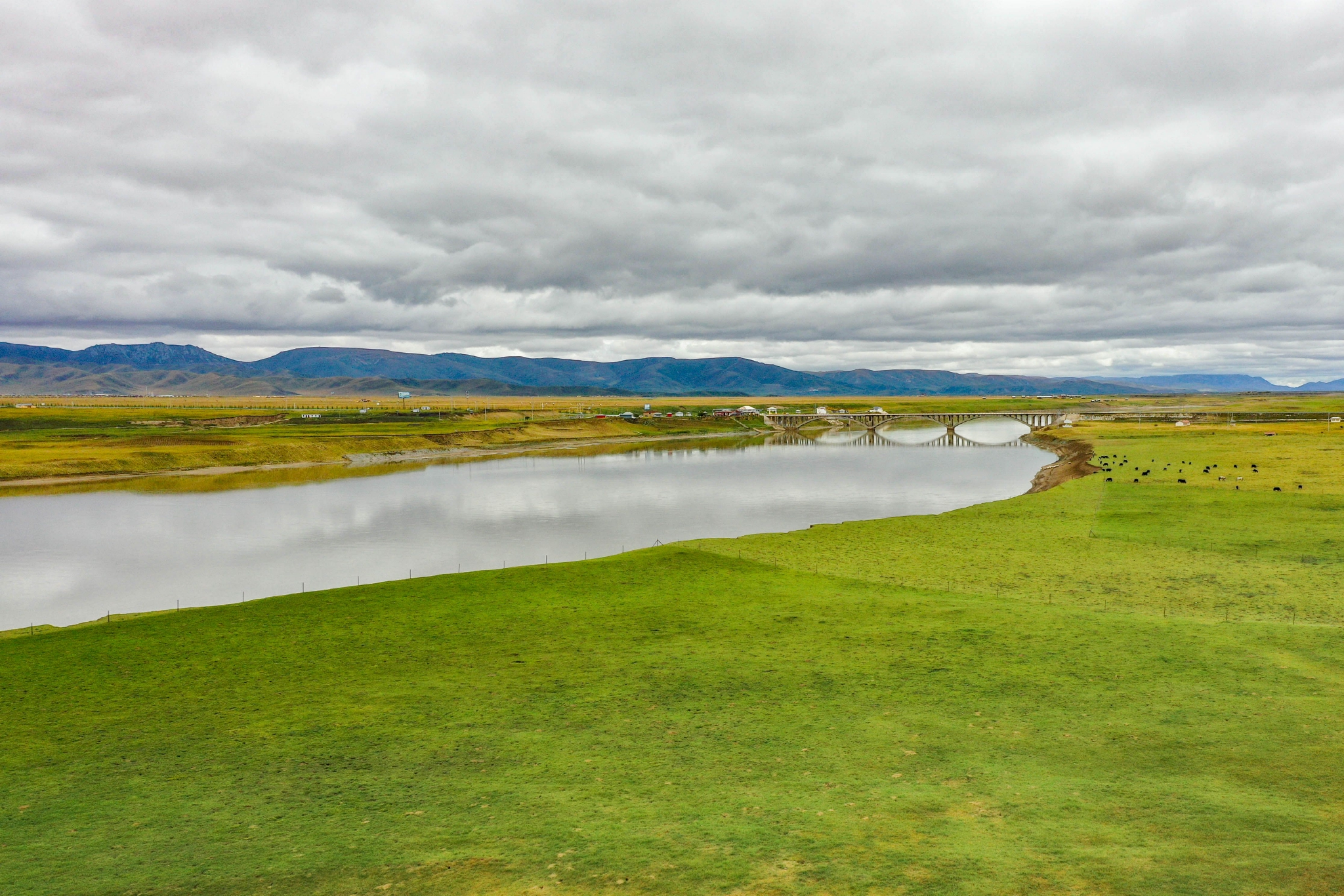甘肃玛曲:保护草原生态 涵养黄河水源|甘肃省|无人机|新华社_新浪新闻