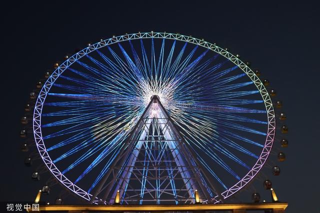 江苏常州:江南环球港摩天轮上演灯光秀|江苏省_新浪财经_新浪网