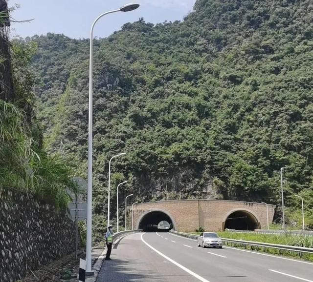 被罚200元，记9分！只因螺蛳粉辣椒放的有点多？休闲区蓝鸢梦想 - Www.slyday.coM