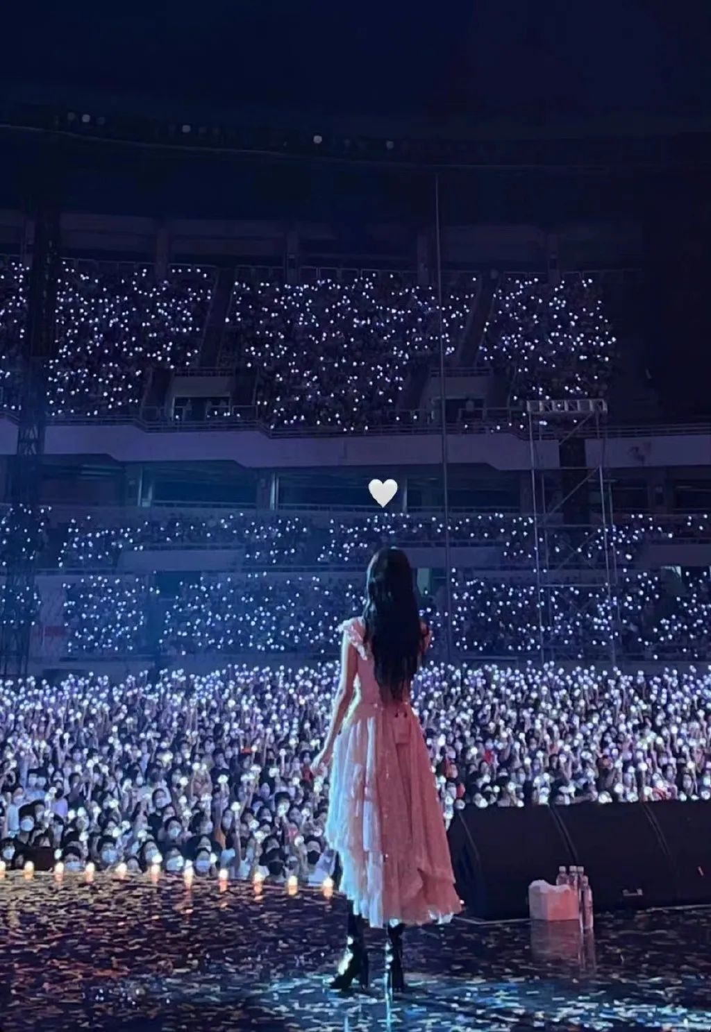 都这样了，还敢开演唱会|演唱会_新浪新闻