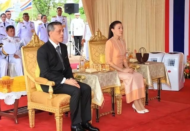 泰国绝色王妃西拉米:因与狗同食被流放,51岁仍艳压群芳|西拉米|王妃|诗妮娜_新浪新闻
