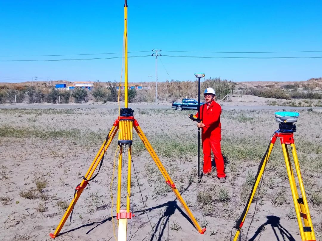 新疆哈密油田工作者利用闲暇钻研花式篮球,创造吉尼斯新纪录__财经