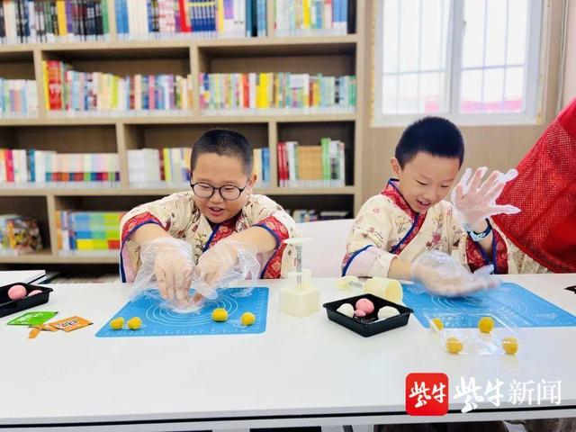 这间开在菜场里的商盟网格红色驿站，也是居民美好生活的加油站休闲区蓝鸢梦想 - Www.slyday.coM