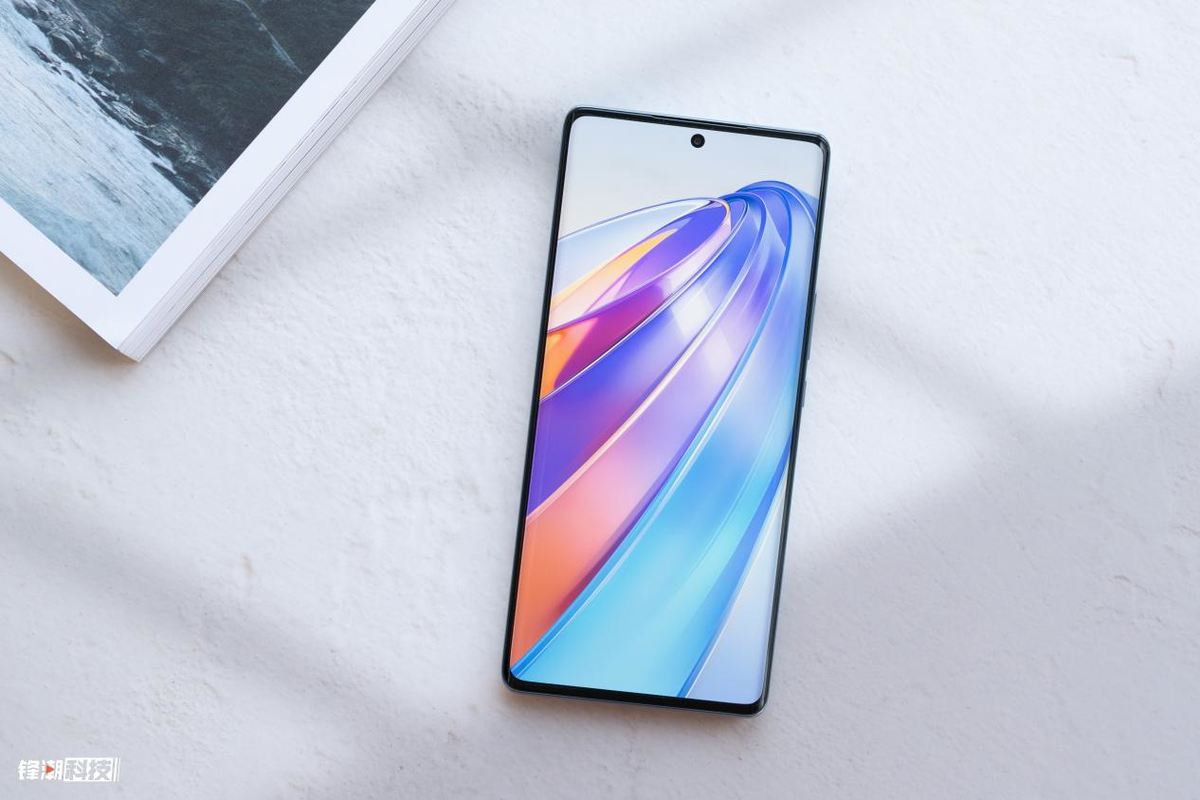 满月星环设计轻薄高颜值荣耀x40图赏