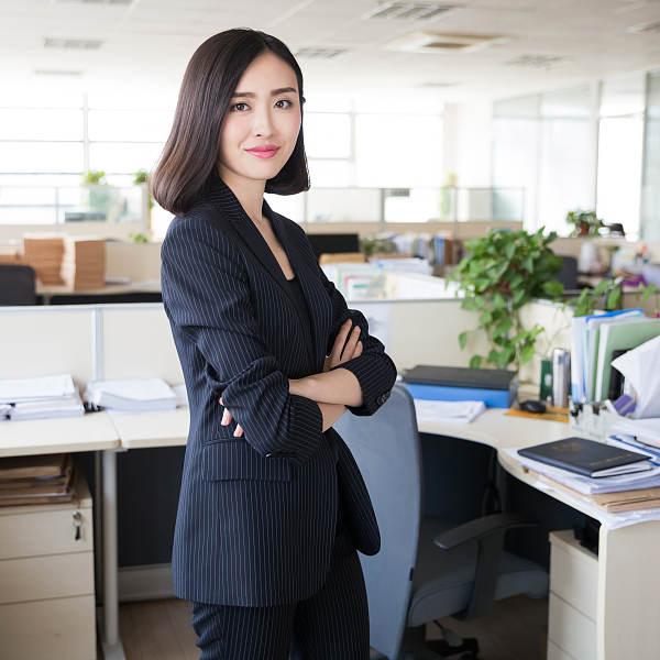 00后入职观察｜下班一小时后离开公司，领导说我是“整顿”职场休闲区蓝鸢梦想 - Www.slyday.coM