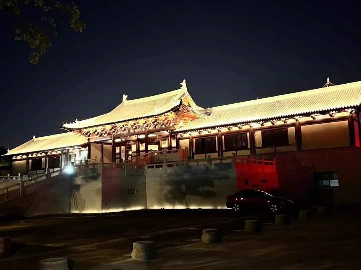 大写的好看，杭州德寿宫项目亮灯，周围居民说：早就盼着进去逛逛，应该快了吧休闲区蓝鸢梦想 - Www.slyday.coM