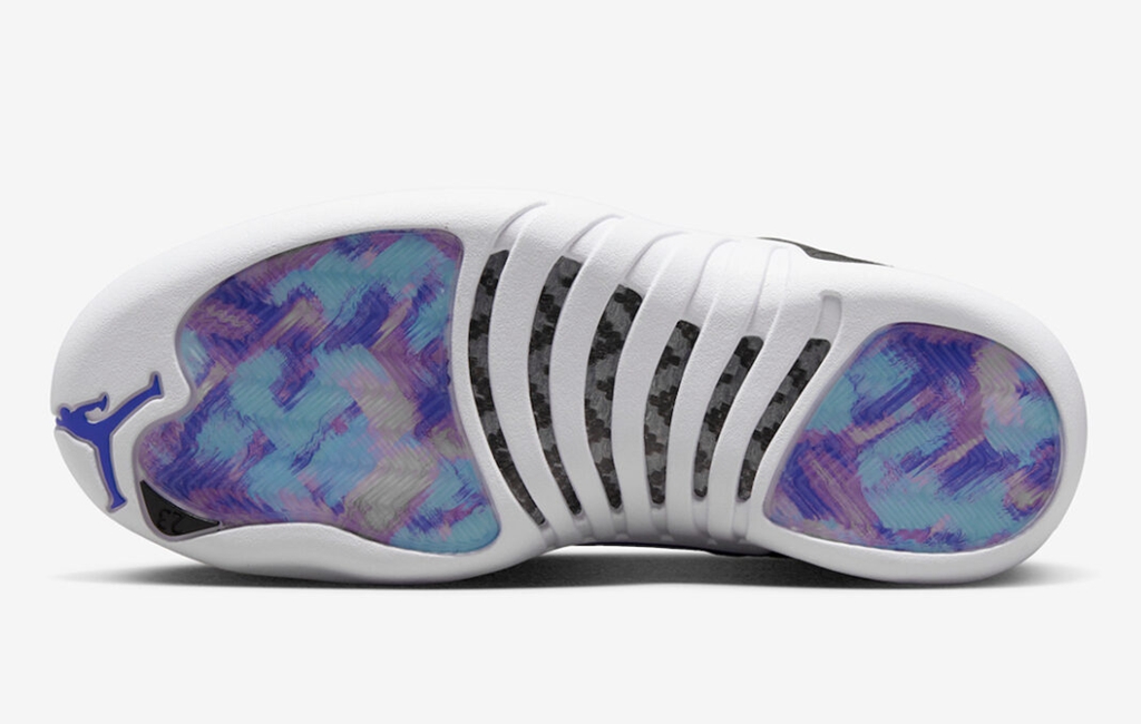 据悉,全新airjordan12"hyperroyal"仅为wmns规格,或将涵盖大部分男生