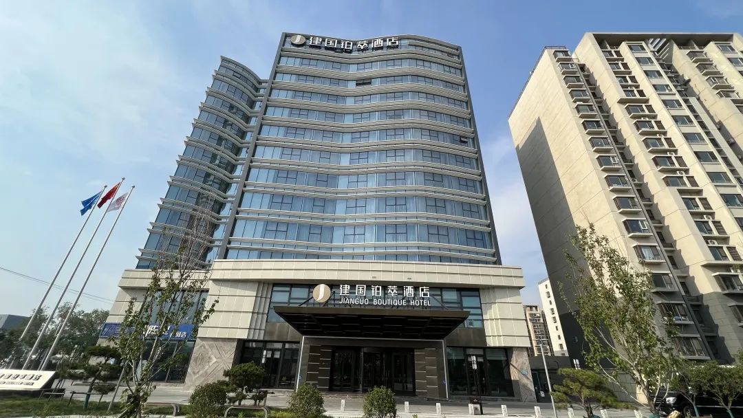 建国铂萃酒店北京环球度假区店总经理刘勇回忆,酒店去年11月15日开业