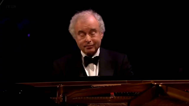 安德拉斯·席夫(András Schiff)钢琴演奏: 巴赫《平均律钢琴曲集》_新浪新闻