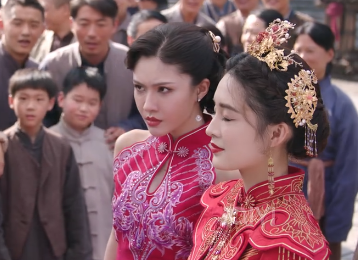 李沁凭借《请君》再度出圈，一人分饰两角不说，还带火了两男一女休闲区蓝鸢梦想 - Www.slyday.coM