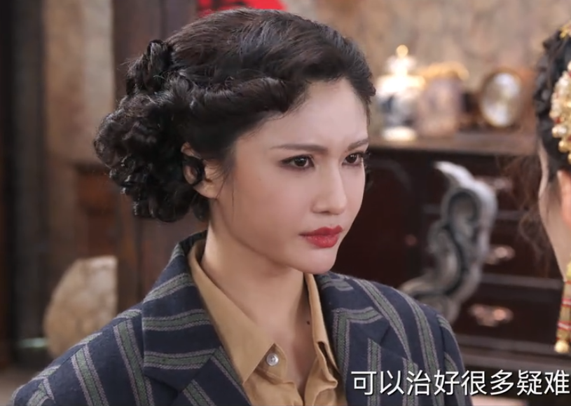 李沁凭借《请君》再度出圈，一人分饰两角不说，还带火了两男一女休闲区蓝鸢梦想 - Www.slyday.coM