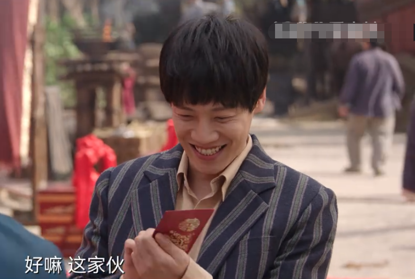 李沁凭借《请君》再度出圈，一人分饰两角不说，还带火了两男一女休闲区蓝鸢梦想 - Www.slyday.coM