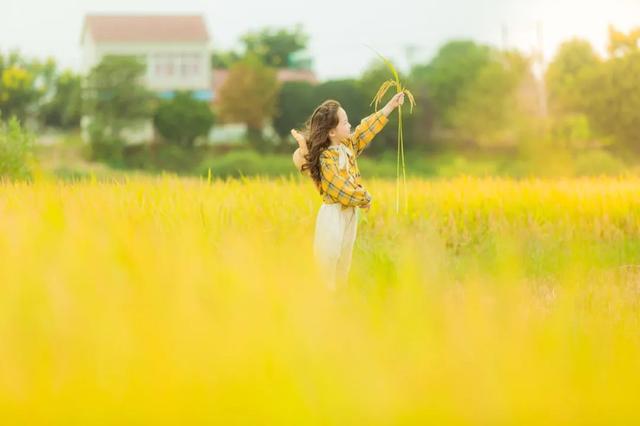 看了这个10岁女孩，我顿悟最好的父母，是唤醒孩子内心的种子休闲区蓝鸢梦想 - Www.slyday.coM
