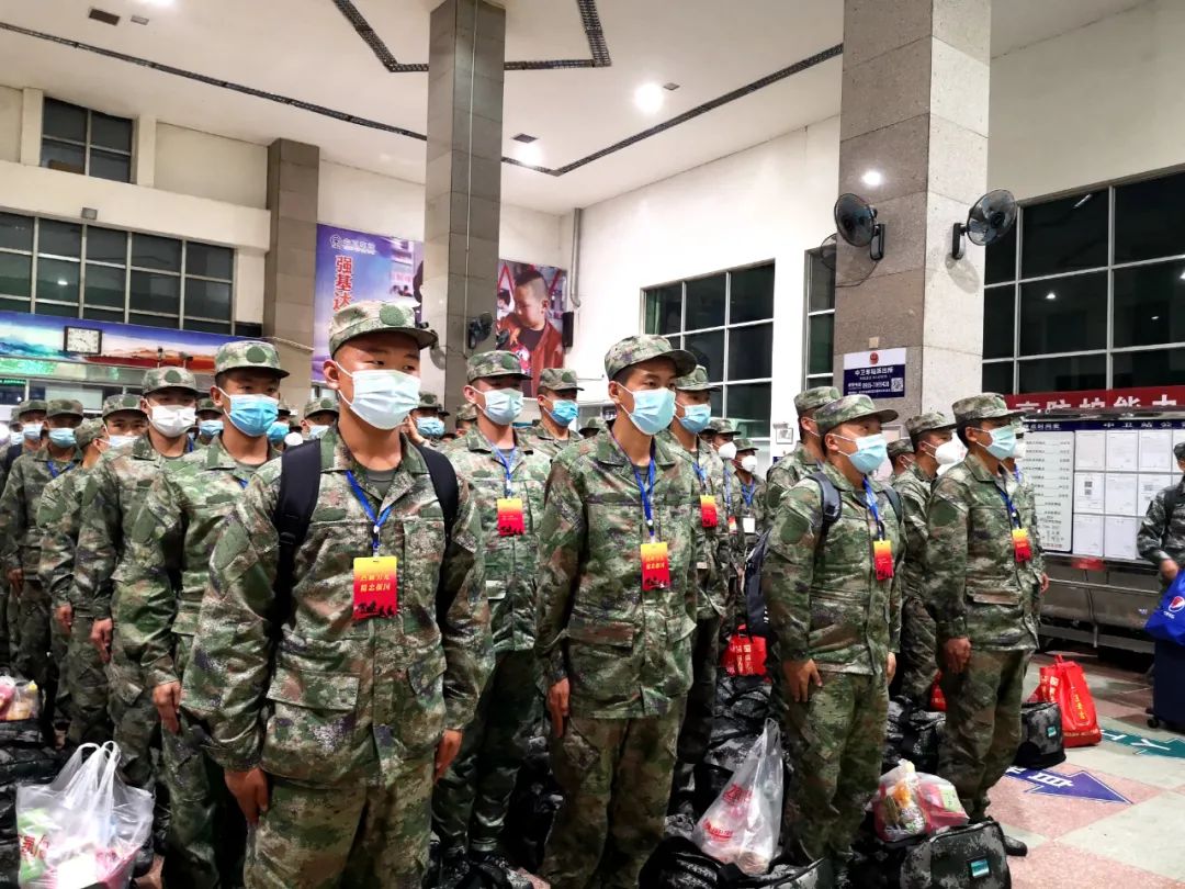 05年入伍战友生活