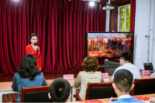 红色讲解员进校园活动专场宣讲在济南育英中学举行休闲区蓝鸢梦想 - Www.slyday.coM