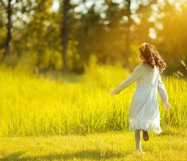 看了这个10岁女孩，我顿悟最好的父母，是唤醒孩子内心的种子休闲区蓝鸢梦想 - Www.slyday.coM