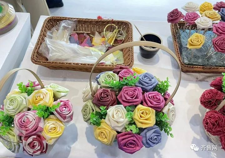 这，居然是用煎饼做的！休闲区蓝鸢梦想 - Www.slyday.coM