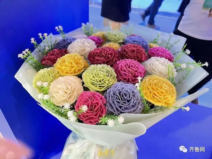 这，居然是用煎饼做的！休闲区蓝鸢梦想 - Www.slyday.coM