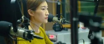 《我们约会啦》主持人丁慧:如何成就最美的自己|我们约会啦|成长|成就_新浪新闻