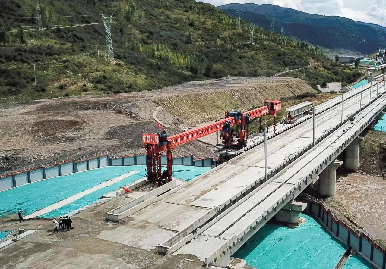 成兰铁路成川段施工现场.采访对象供图