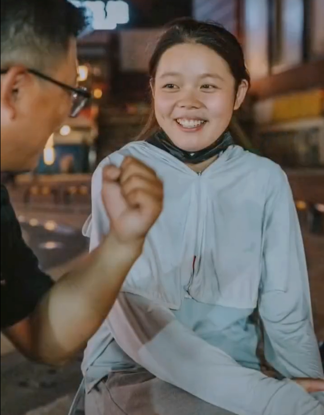 21岁单亲妈妈让全网心疼！丈夫去世，婆婆拿赔偿金后赶她出门？休闲区蓝鸢梦想 - Www.slyday.coM