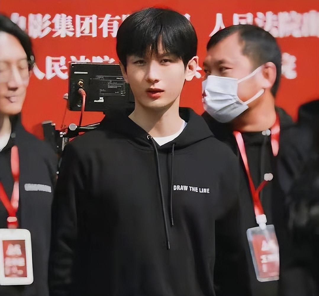 继《沉香如屑》后,成毅又一新剧开播成黑马,阵容强大爆款预定休闲区蓝鸢梦想 - Www.slyday.coM 继《沉香如屑》后,成毅又一新剧开播成黑马,阵容强大爆款预定休闲区蓝鸢梦想 - Www.slyday.coM