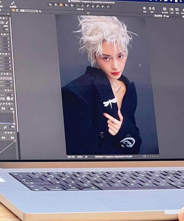 Angelababy银色短发，宛如撕漫男，九尾狐模样同步引热议休闲区蓝鸢梦想 - Www.slyday.coM