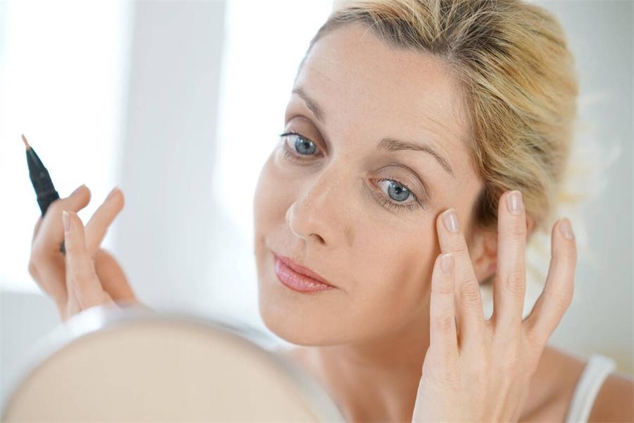 脸上“斑点丛生”？大多是这些原因，护肤真的很重要休闲区蓝鸢梦想 - Www.slyday.coM