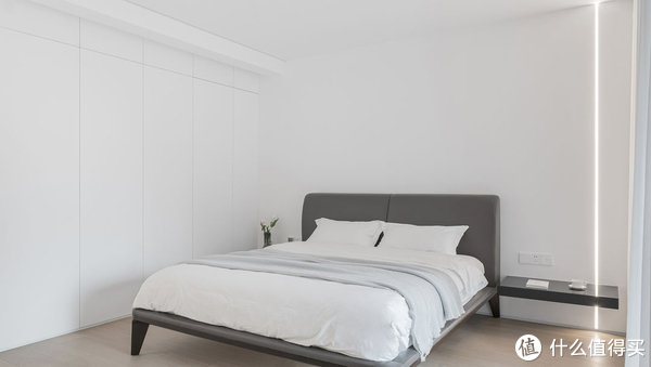 怪不得年轻人都青睐极简风，她205㎡家，空灵洁净，美到了骨子里休闲区蓝鸢梦想 - Www.slyday.coM