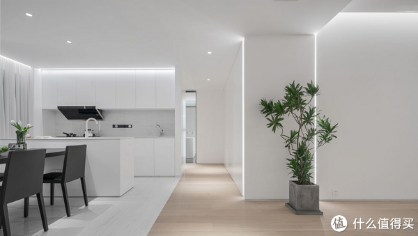 怪不得年轻人都青睐极简风，她205㎡家，空灵洁净，美到了骨子里休闲区蓝鸢梦想 - Www.slyday.coM