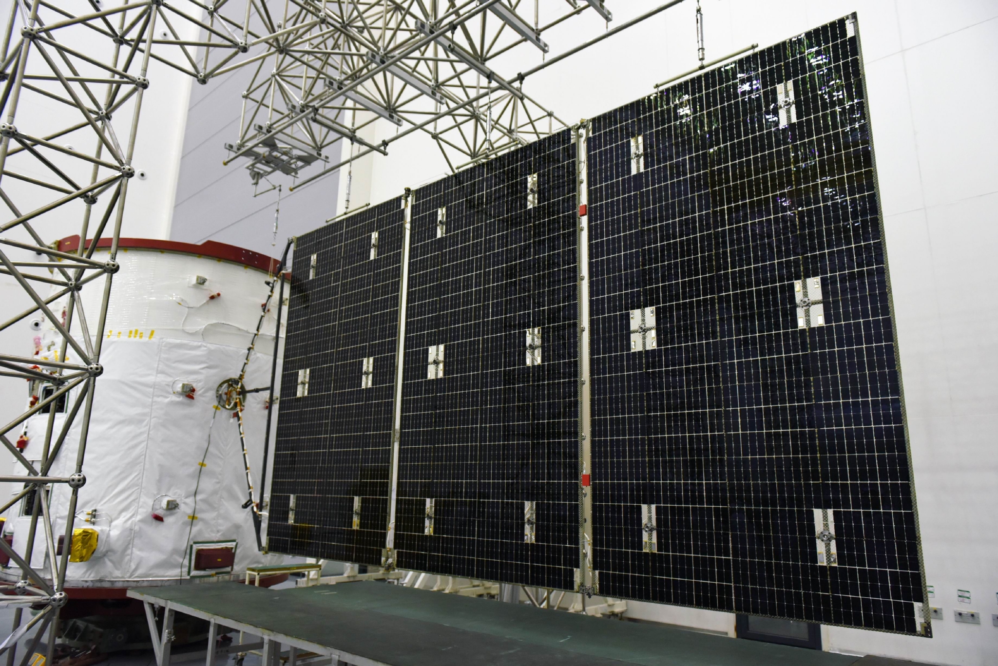 问天：为柔性太阳电池翼打“Call”休闲区蓝鸢梦想 - Www.slyday.coM