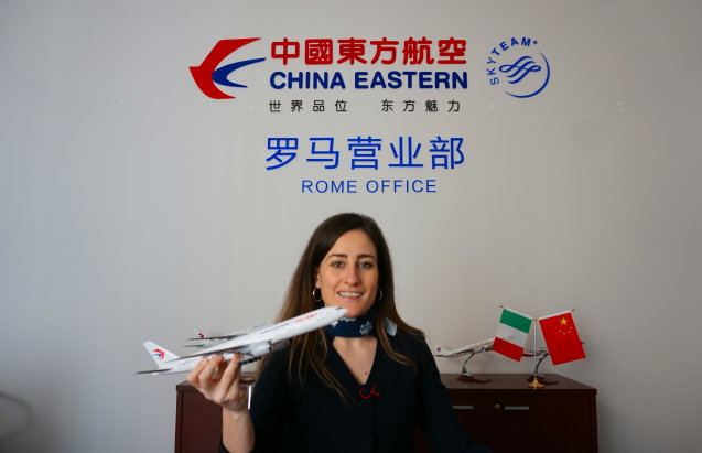 东航意大利美女一见钟情的恋人竟是TA？最难忘这个中国航班休闲区蓝鸢梦想 - Www.slyday.coM
