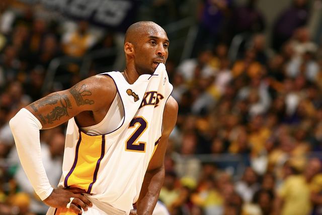 全面对比哈登和科比，这就是现役最佳和21世纪最佳的差距休闲区蓝鸢梦想 - Www.slyday.coM