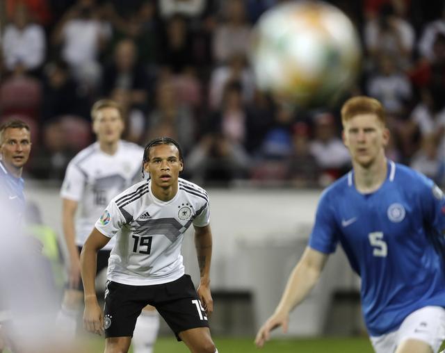 弗里克：今夏我和萨内聊过很多，他终要意识到自己能扮演特殊角色休闲区蓝鸢梦想 - Www.slyday.coM