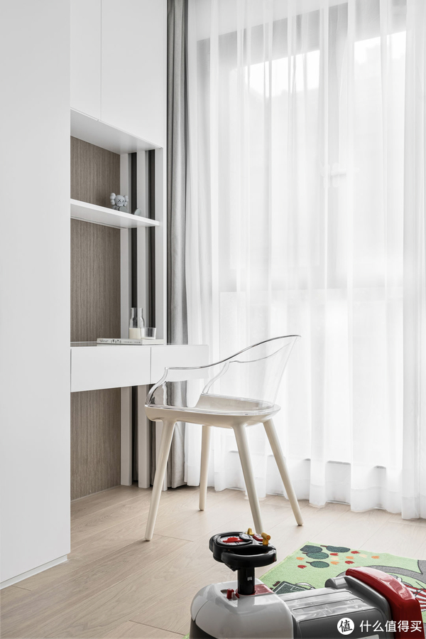 怪不得年轻人都青睐极简风，她205㎡家，空灵洁净，美到了骨子里休闲区蓝鸢梦想 - Www.slyday.coM