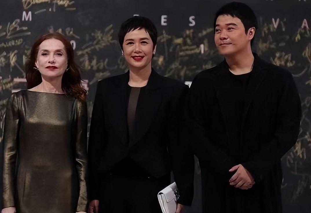 56岁蒋雯丽太惊艳,穿西装配透视内搭霸气性感,气场盖过欧美女星休闲区蓝鸢梦想 - Www.slyday.coM 56岁蒋雯丽太惊艳,穿西装配透视内搭霸气性感,气场盖过欧美女星休闲区蓝鸢梦想 - Www.slyday.coM