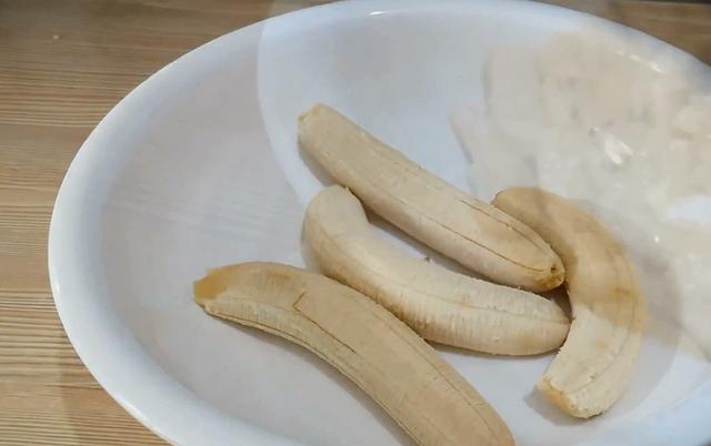 1碗糯米4个香蕉,学着做太好吃了,软糯香甜,我一次能吃10个休闲区蓝鸢梦想 - Www.slyday.coM 1碗糯米4个香蕉,学着做太好吃了,软糯香甜,我一次能吃10个休闲区蓝鸢梦想 - Www.slyday.coM